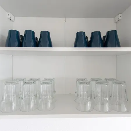 Raj Living - With 5 - 15 Min Messe Dus & 10 Min Old Town Dus Apartment *