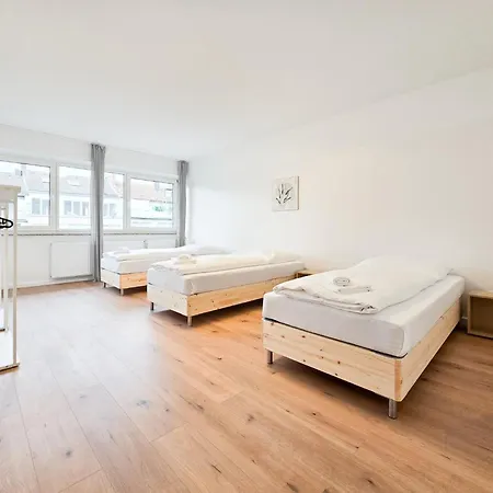 Raj Living - With 5 - 15 Min Messe Dus & 10 Min Old Town Dus * Dusseldorf