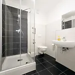 Apartmán Tolstov - With 4 Or 5 - 15 Min Messe Dus & 10 Min Old Town Dus *