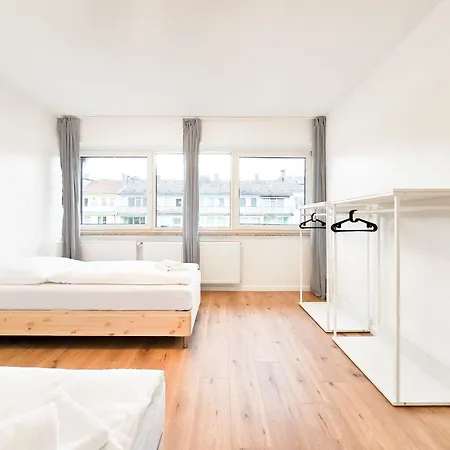 Apartmán Tolstov - With 4 Or 5 - 15 Min Messe Dus & 10 Min Old Town Dus *