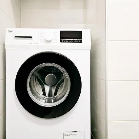 Tolstov - With 5 - 15 Min Messe Dus & 10 Min Old Town Dus Apartment