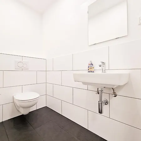 Tolstov - With 4 Or 5 - 15 Min Messe Dus & 10 Min Old Town Dus Apartmán