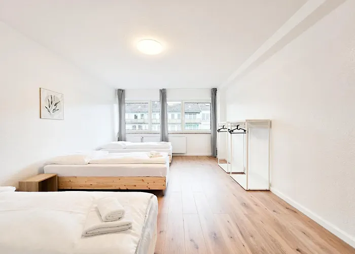 Tolstov - With 5 - 15 Min Messe Dus & 10 Min Old Town Dus *