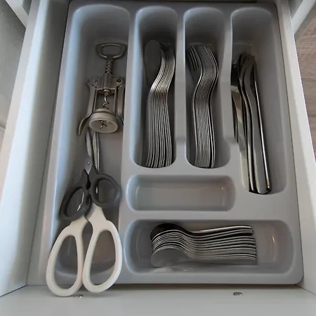 Tolstov - With 5 - 15 Min Messe Dus & 10 Min Old Town Dus *