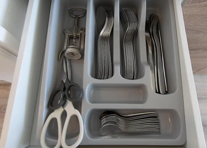 Tolstov - With 5 - 15 Min Messe Dus & 10 Min Old Town Dus *