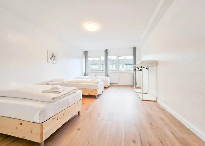 Tolstov - With 5 - 15 Min Messe Dus & 10 Min Old Town Dus *