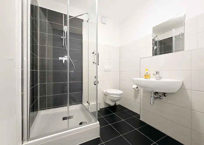 Apartament Tolstov - With 5 - 15 Min Messe Dus & 10 Min Old Town Dus *