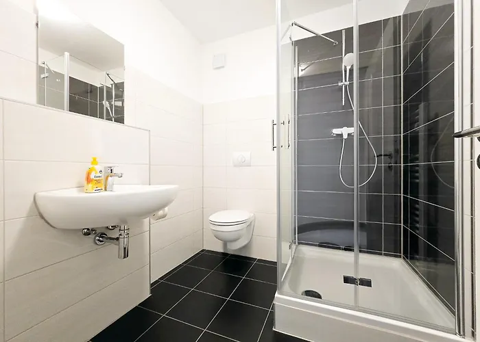 Tolstov - With 5 - 15 Min Messe Dus & 10 Min Old Town Dus Apartament